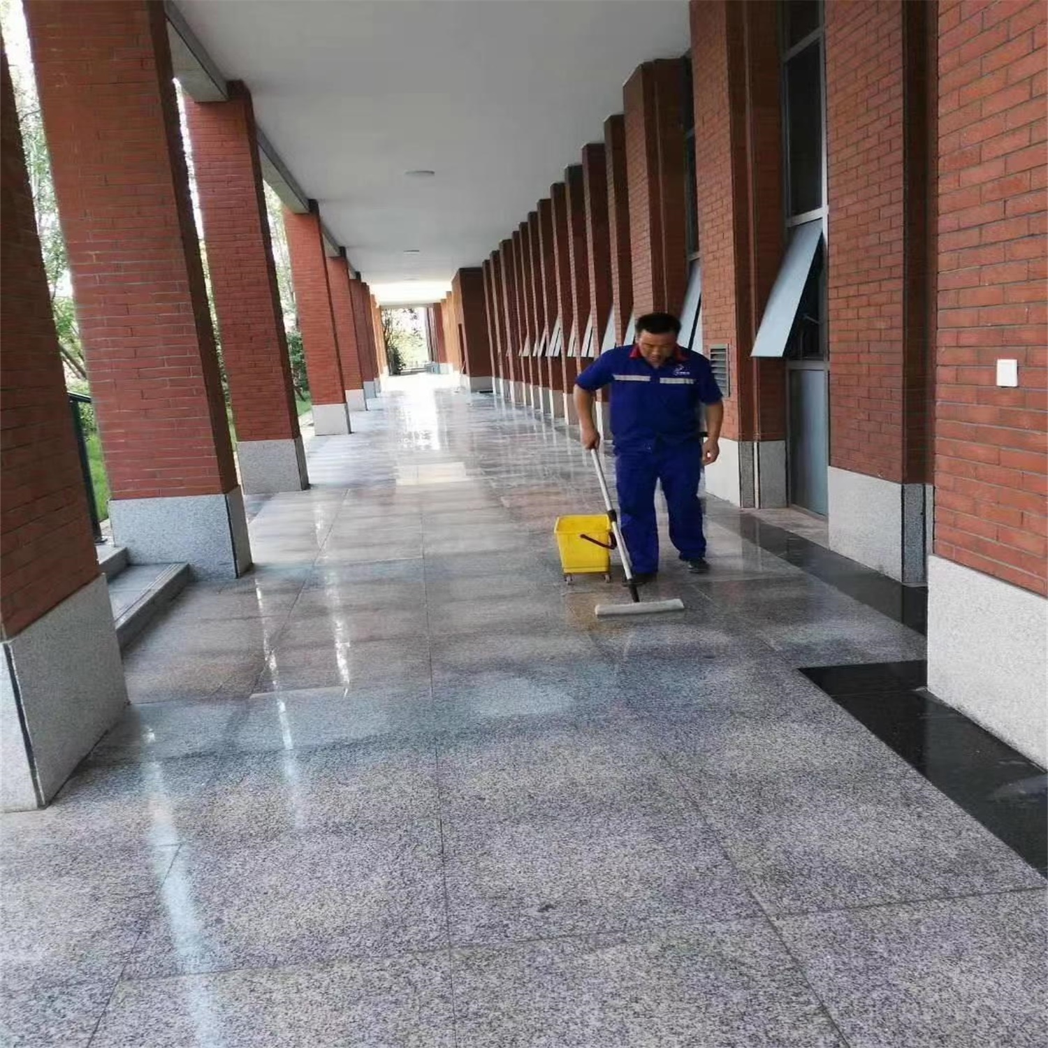 长沙市望城区委党校地面防滑处理