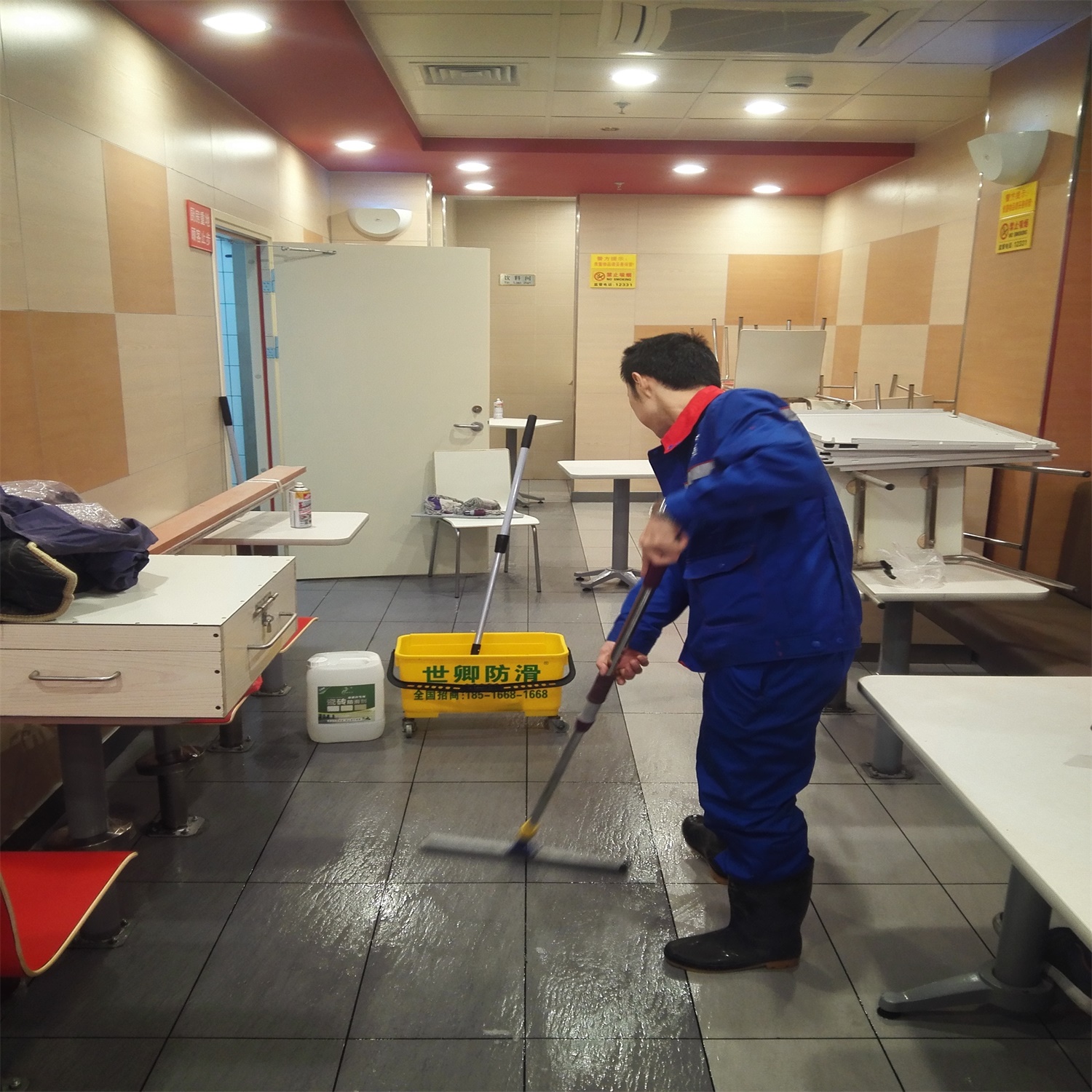 振鼎鸡西江湾路店地面防滑处理完工