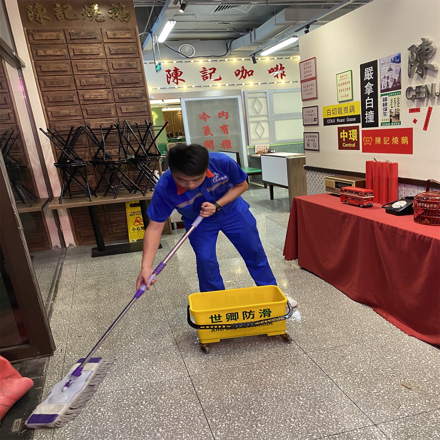 陈记烧鹅餐厅地面防滑处理工程