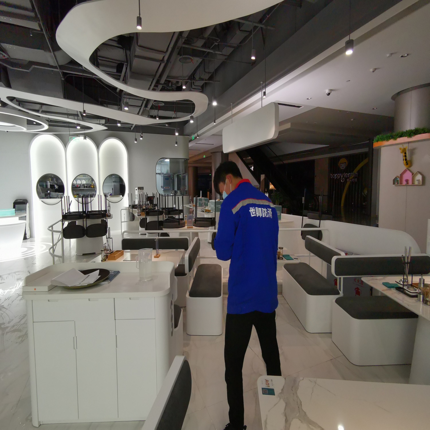 【上海总部】23°不太冷椰子鸡火锅店地面防滑处理