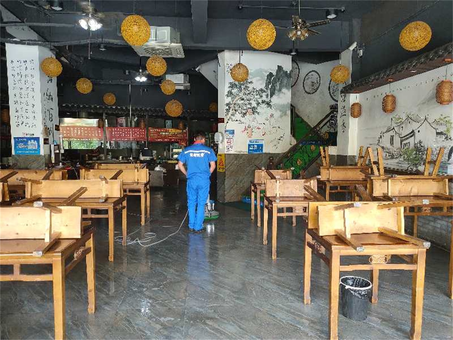 馨香居饭堂地面防滑处理