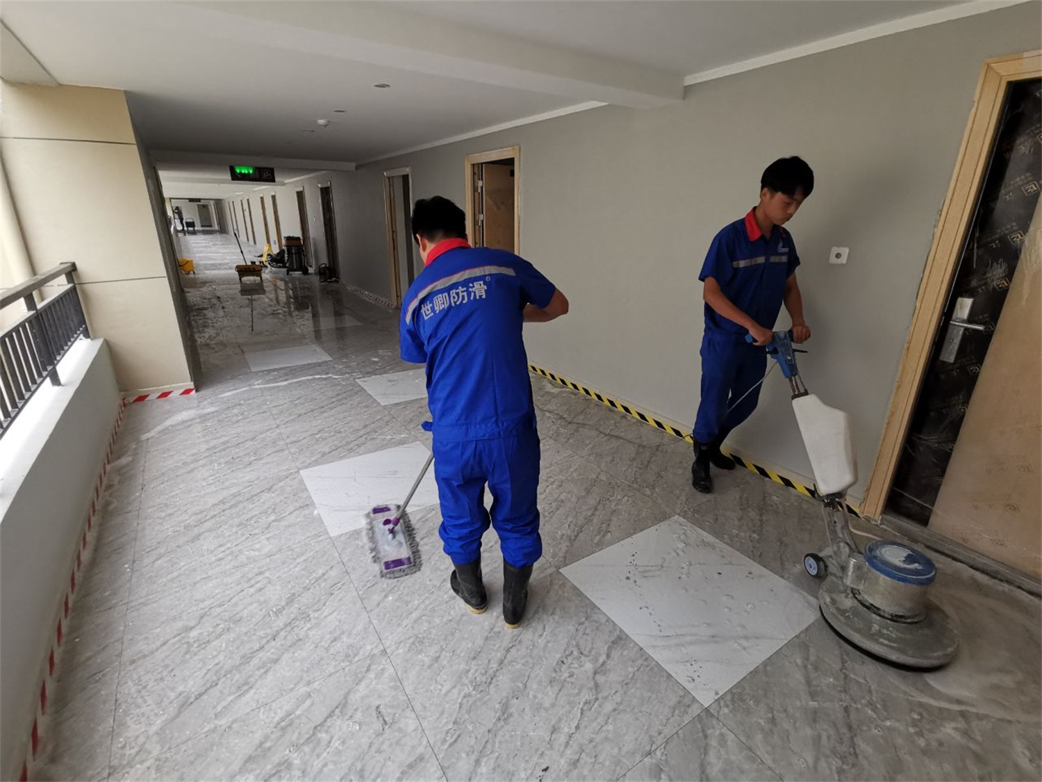 华润新建酒店式公寓地面防滑处理工程